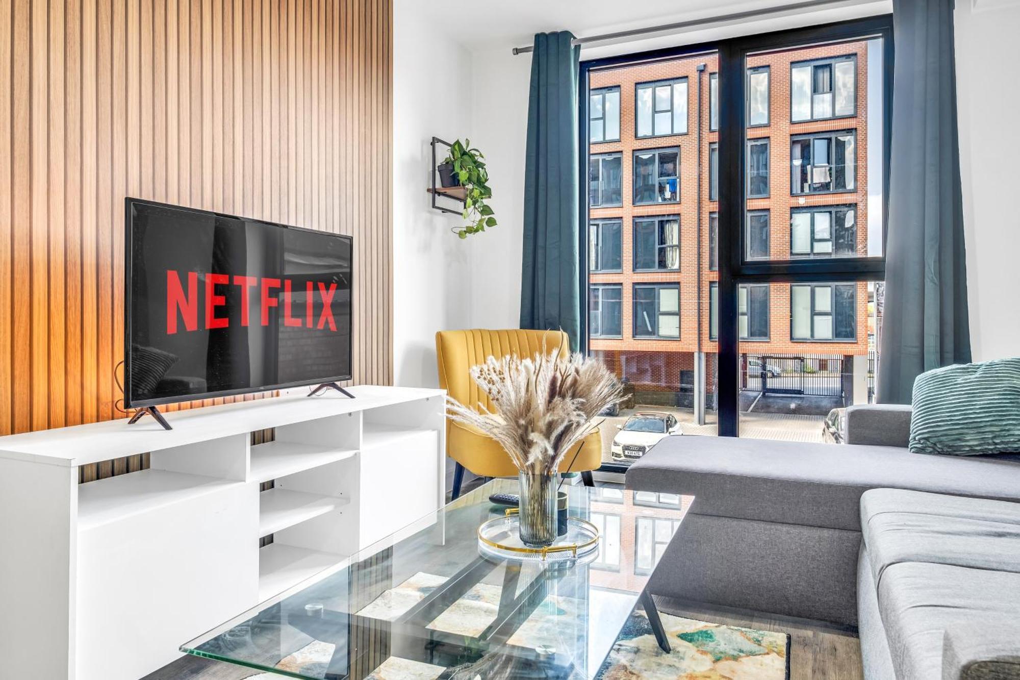City Centre Emerald Escape - Sleeps-6, 2Beds & 2Baths , Netflix , Free Internet Birmingham Bagian luar foto