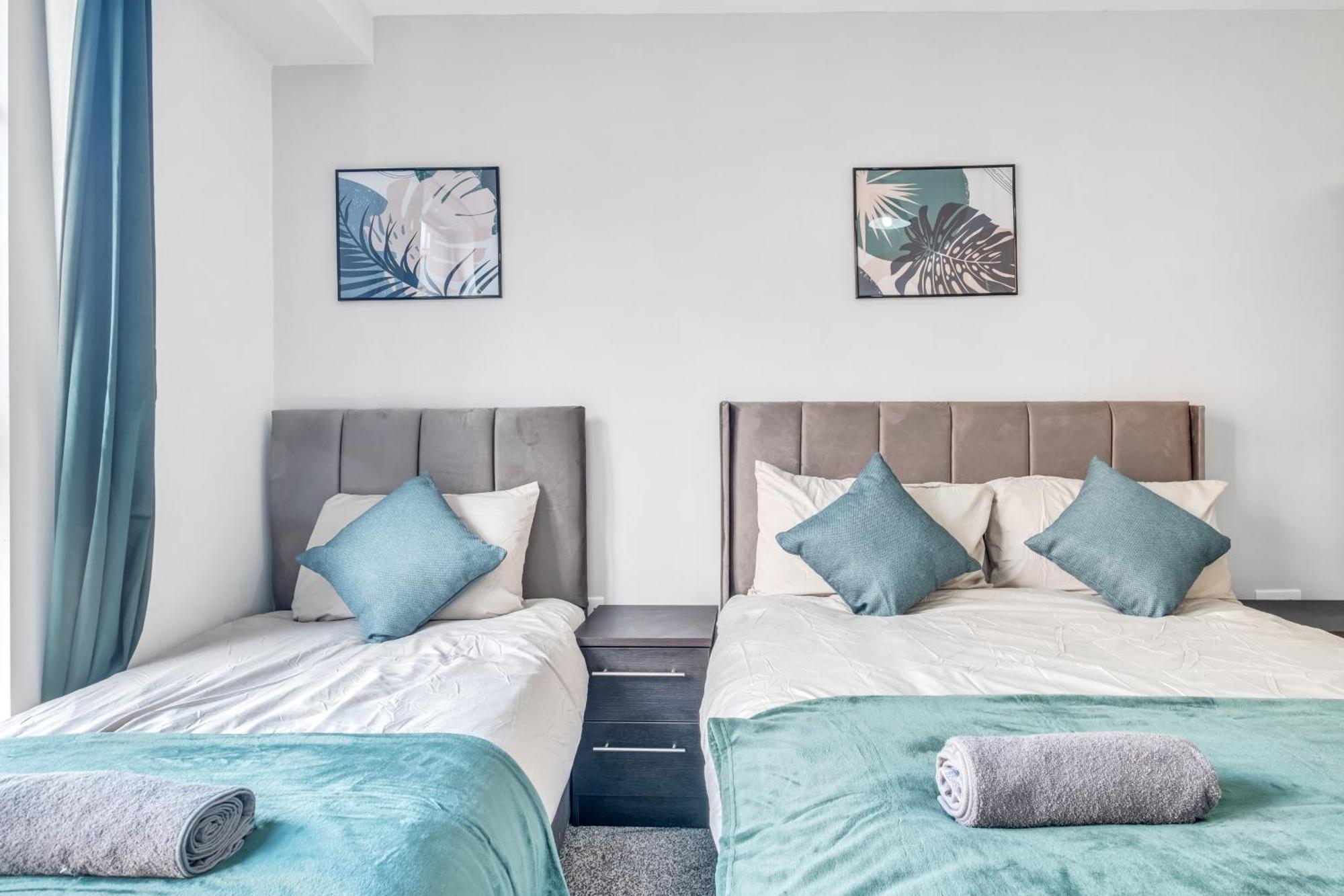 City Centre Emerald Escape - Sleeps-6, 2Beds & 2Baths , Netflix , Free Internet Birmingham Bagian luar foto