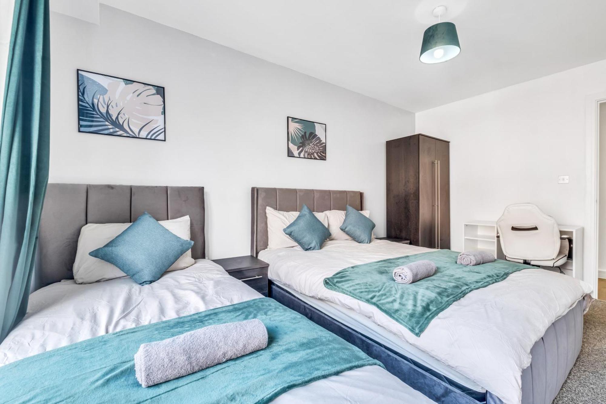 City Centre Emerald Escape - Sleeps-6, 2Beds & 2Baths , Netflix , Free Internet Birmingham Bagian luar foto